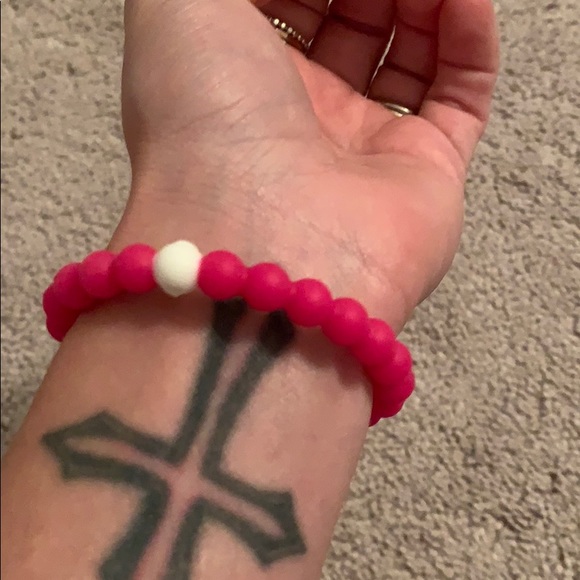 🛍 Lokai Bright Pink Bracelet Size S 🛍 - Picture 5 of 6